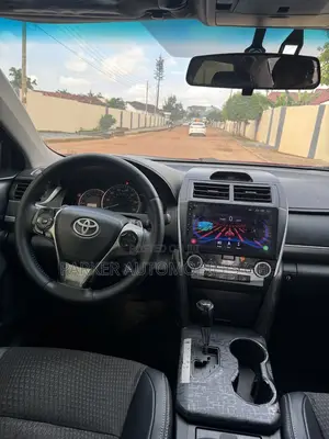 Toyota Camry SE 4dr Sedan (2.5L 4cyl 6A) 2014 Red