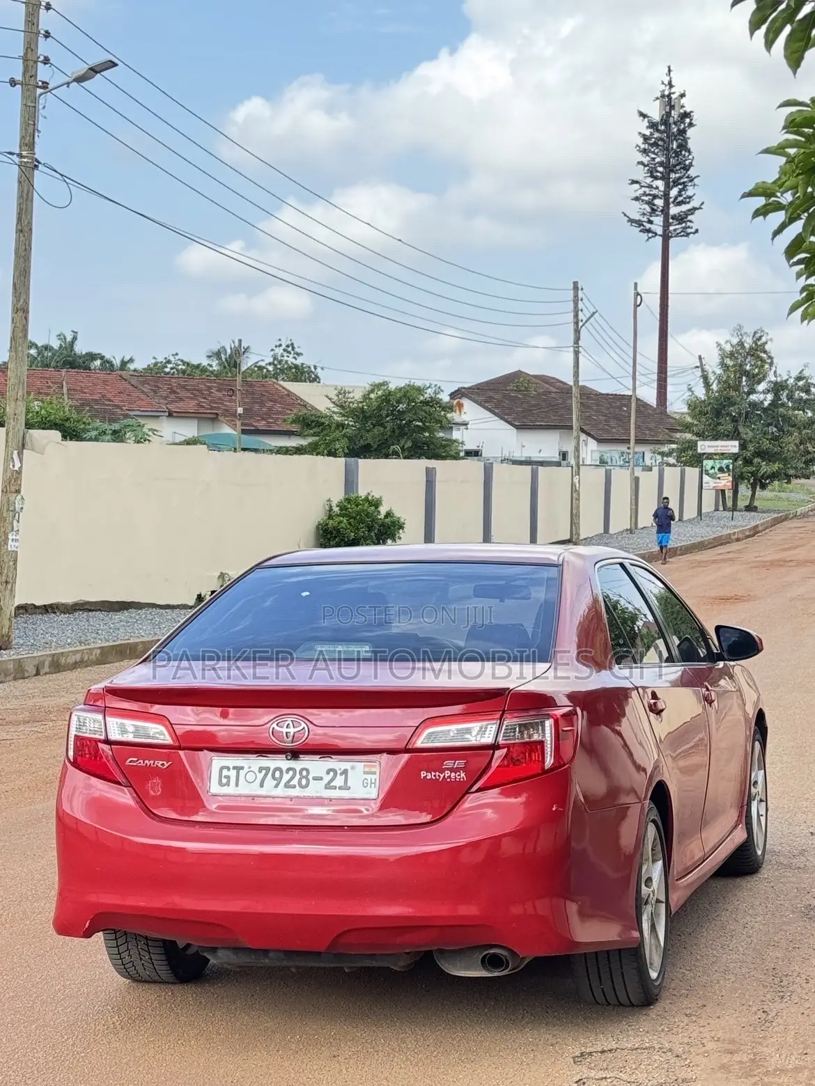 Toyota Camry SE 4dr Sedan (2.5L 4cyl 6A) 2014 Red
