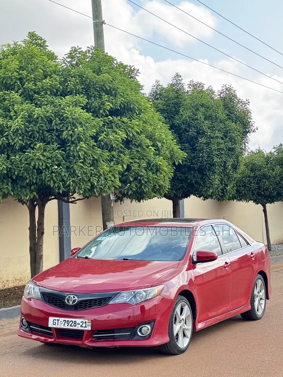 Toyota Camry SE 4dr Sedan (2.5L 4cyl 6A) 2014 Red
