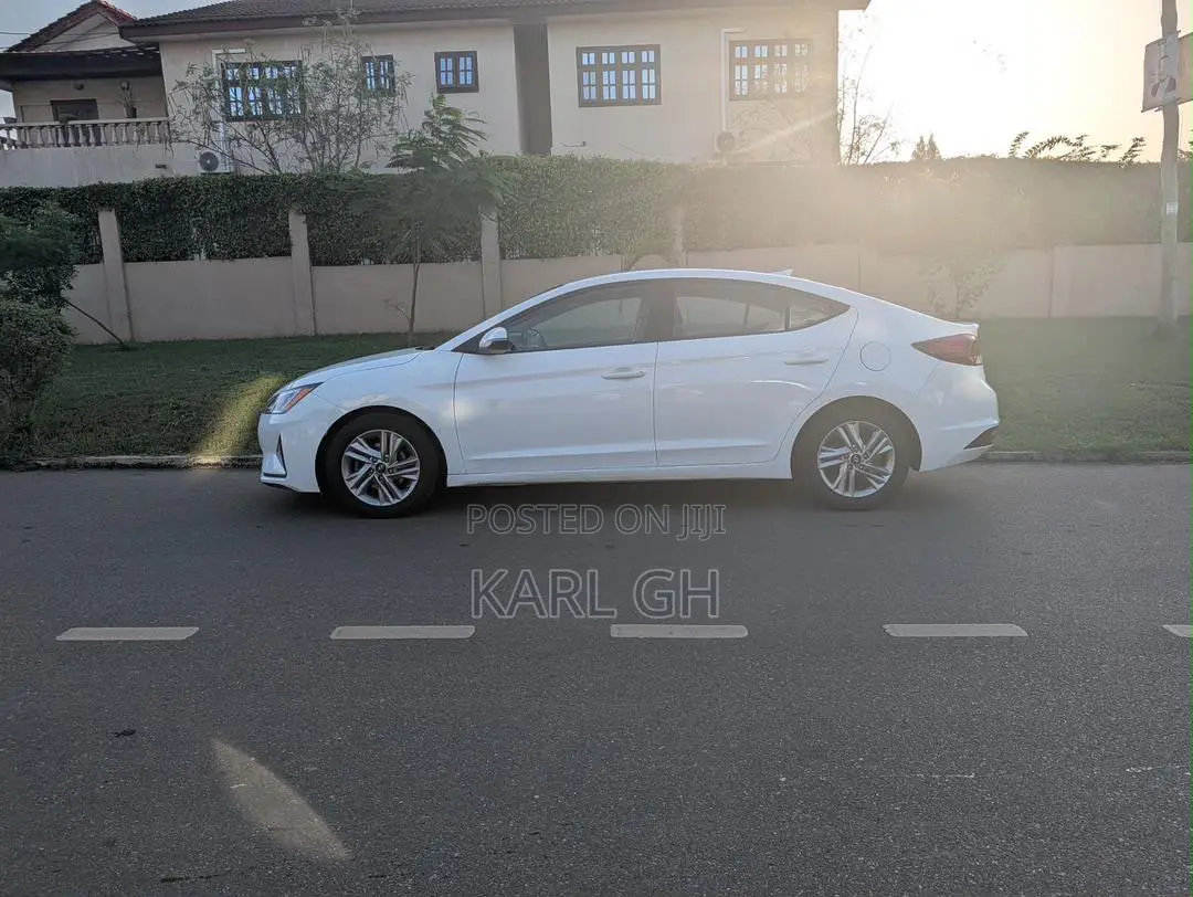 Hyundai Elantra Limited 2020 White