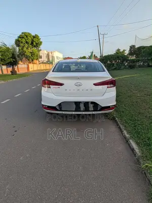 Hyundai Elantra Limited 2020 White