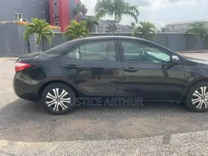 Toyota Corolla 2015 Black