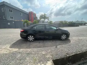 Toyota Corolla 2015 Black