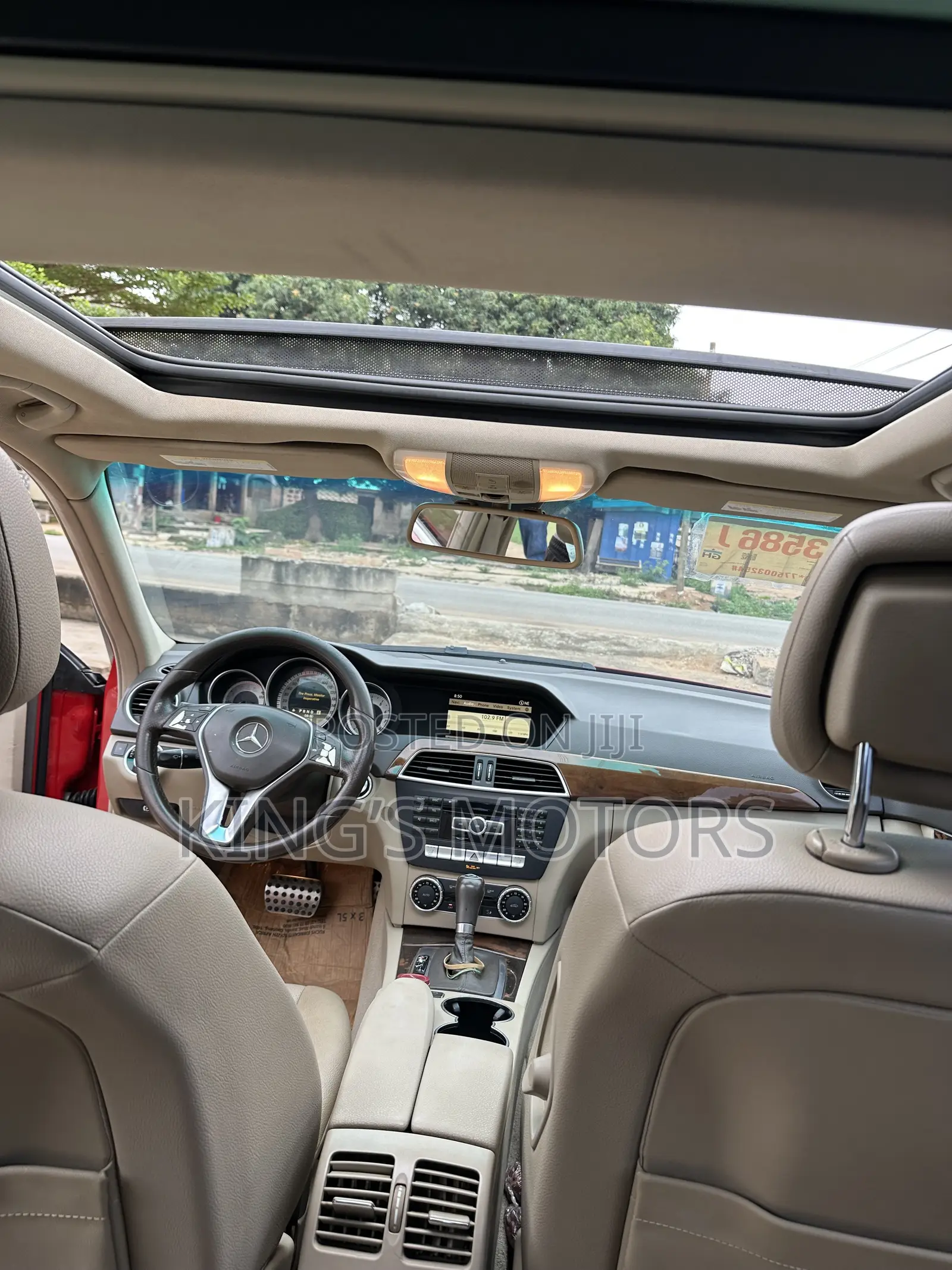 Mercedes-Benz C250 2012 Red