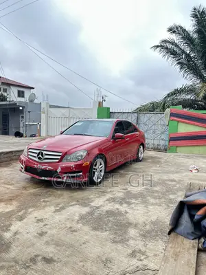 Mercedes-Benz C250 2012 Red