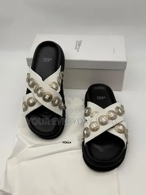 Toga Pulla Slippers