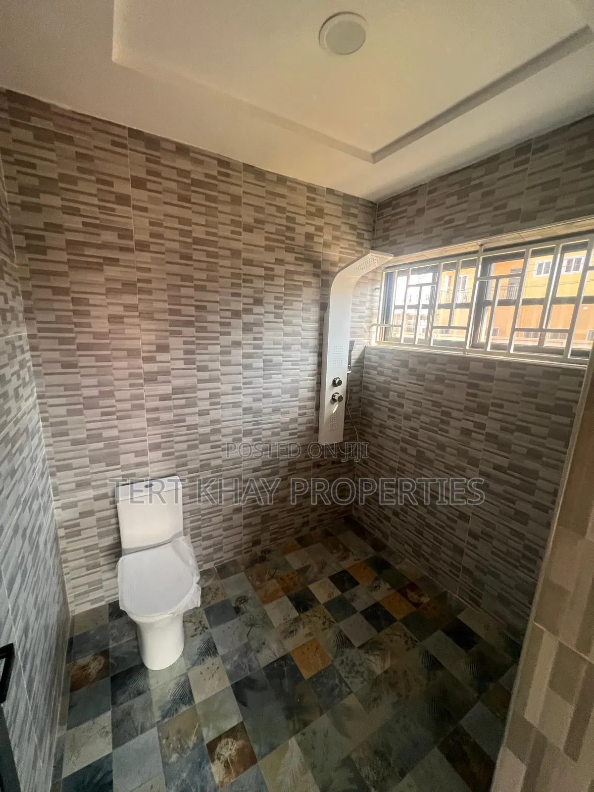 Furnished 3bdrm House in Çom. 25, Community 25 for sale