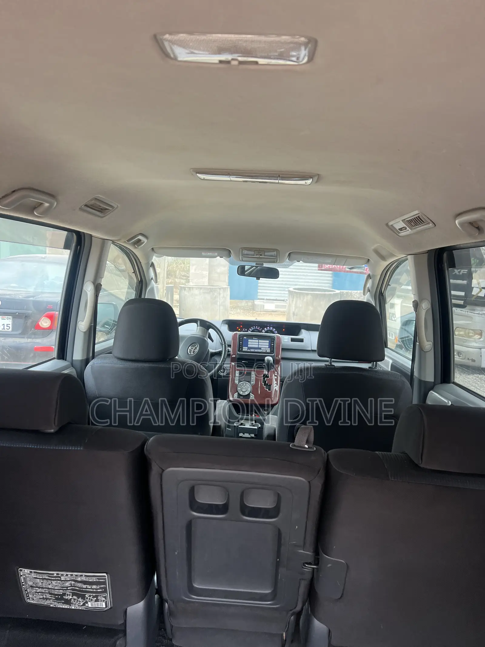 Toyota Voxy 2010 Black