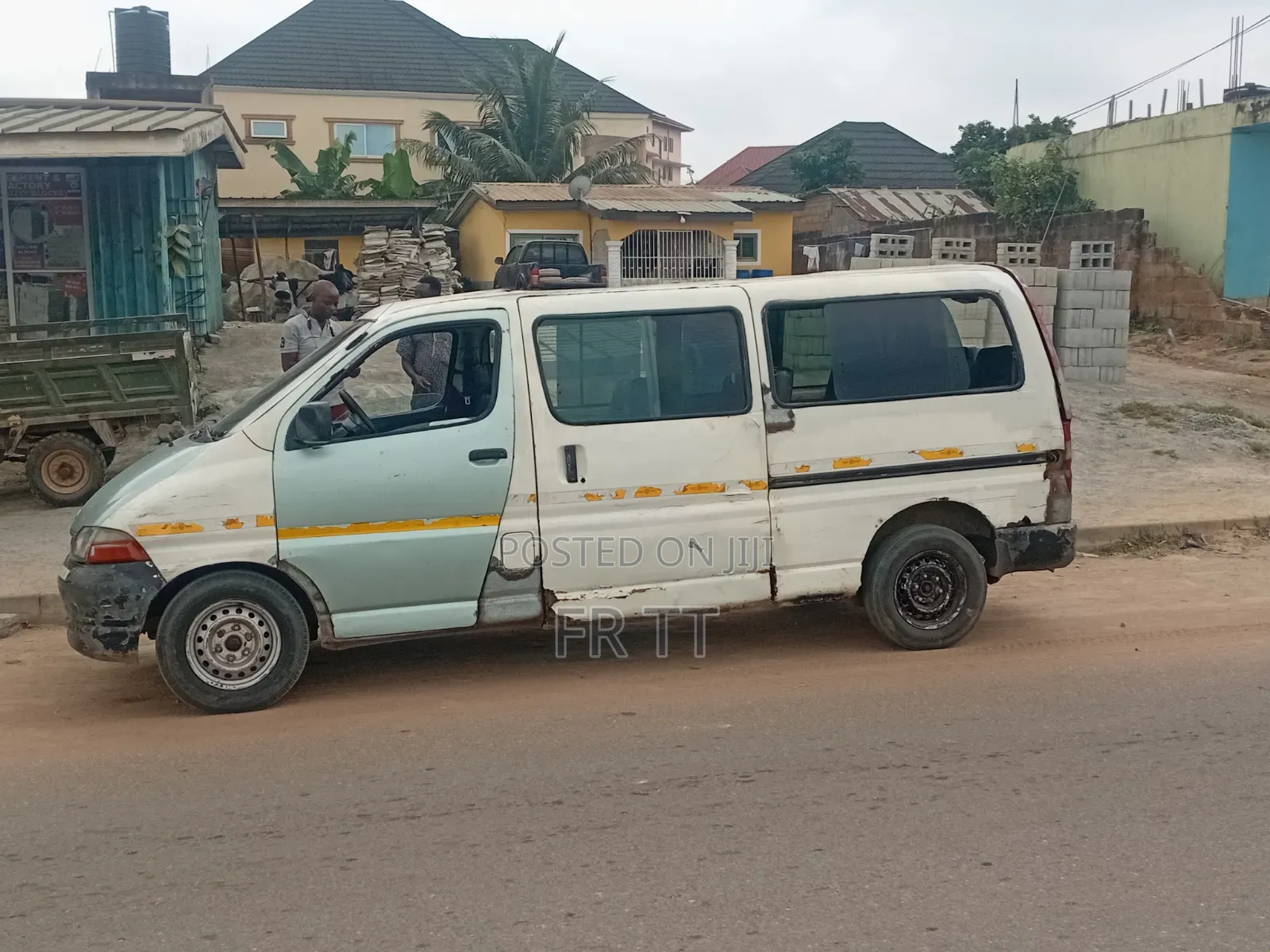 Toyota HiAce 2006 White