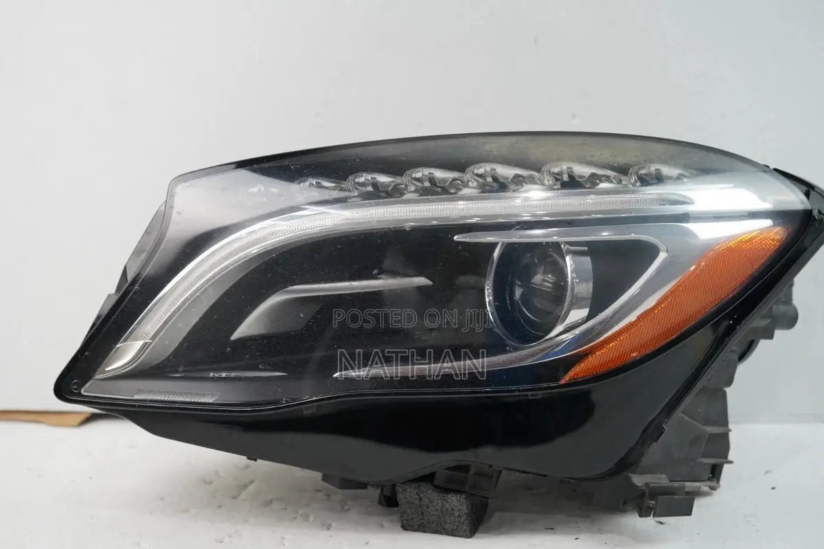 Mercedes Benz GLA 250 Left Headlamp