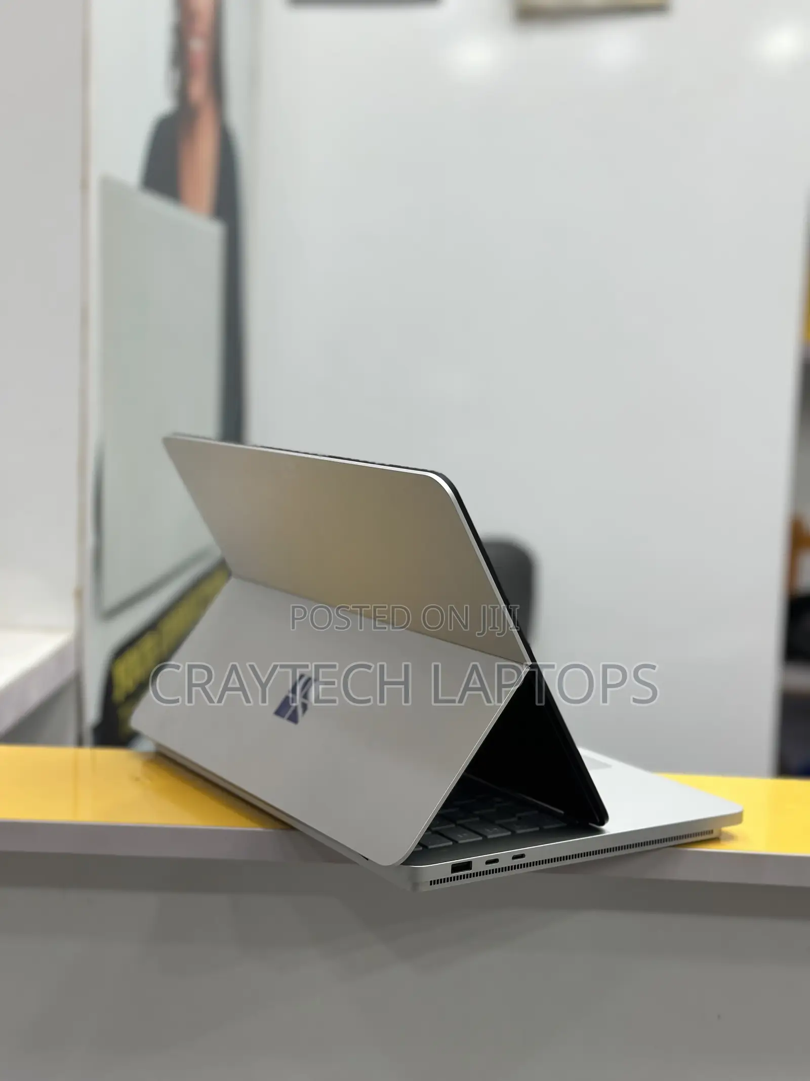 New Microsoft Surface Laptop Studio 2 16GB Intel Core i7 SSD 512GB