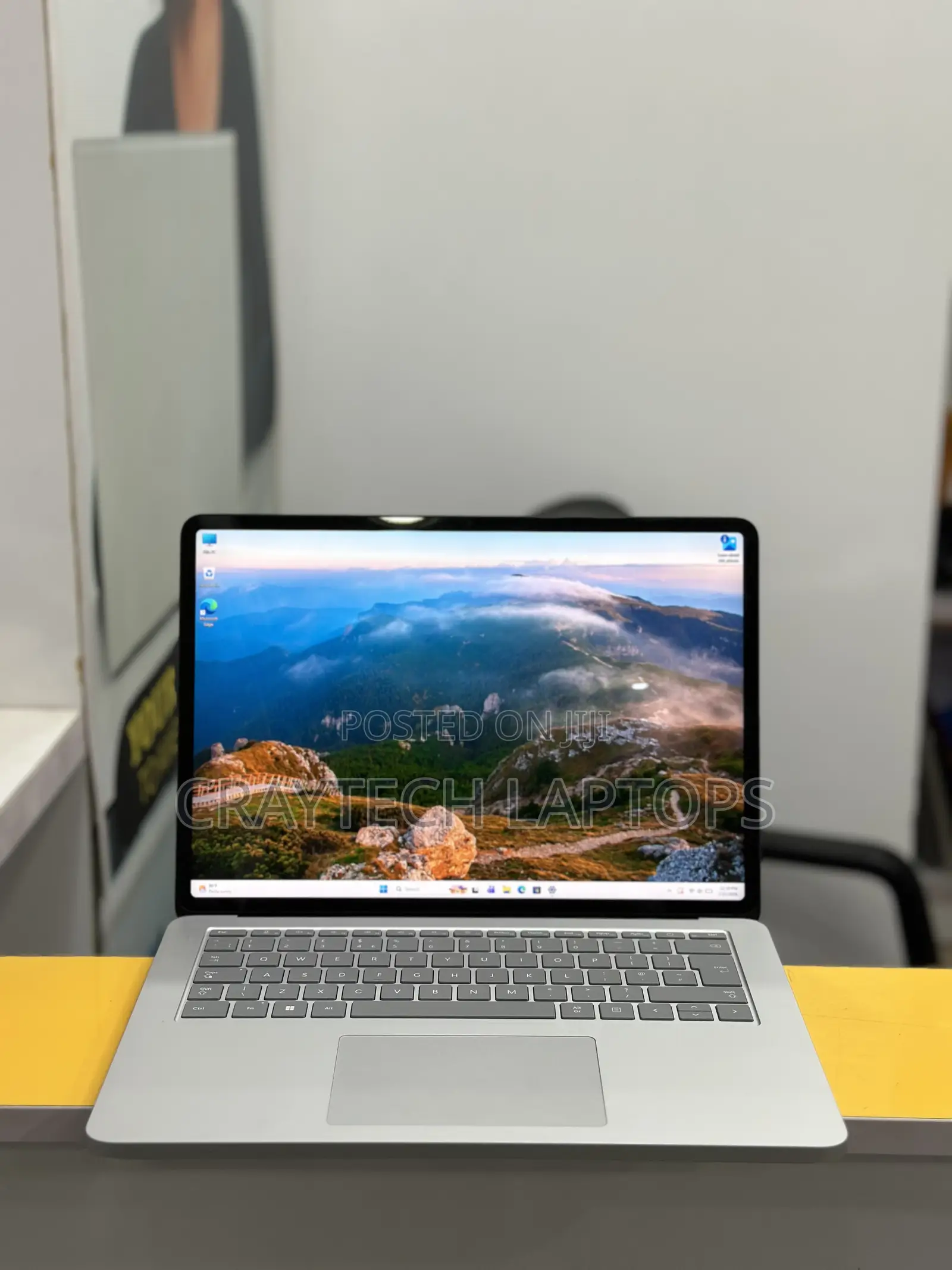 New Microsoft Surface Laptop Studio 2 16GB Intel Core i7 SSD 512GB