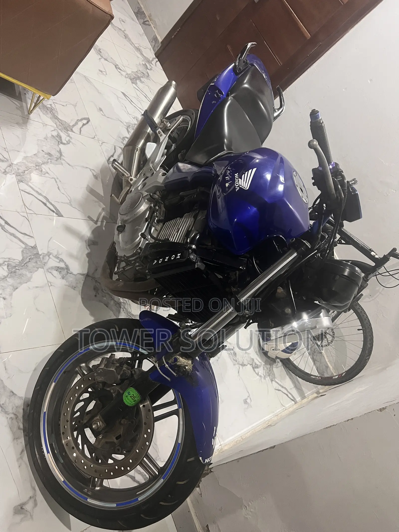 Honda CB 2012 Blue