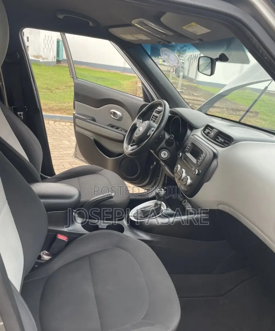 Kia Soul Hatchback 2016 Red