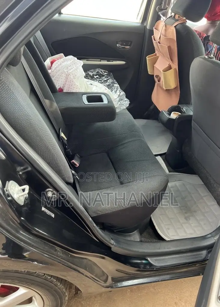 Toyota Yaris 2012 Black
