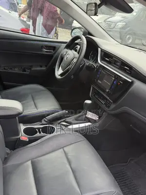 Toyota Corolla XSE 4dr Sedan (1.8L 4cyl CVT) 2017 Black