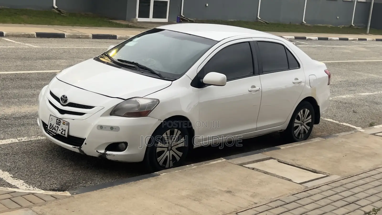 Toyota Yaris 2012 White
