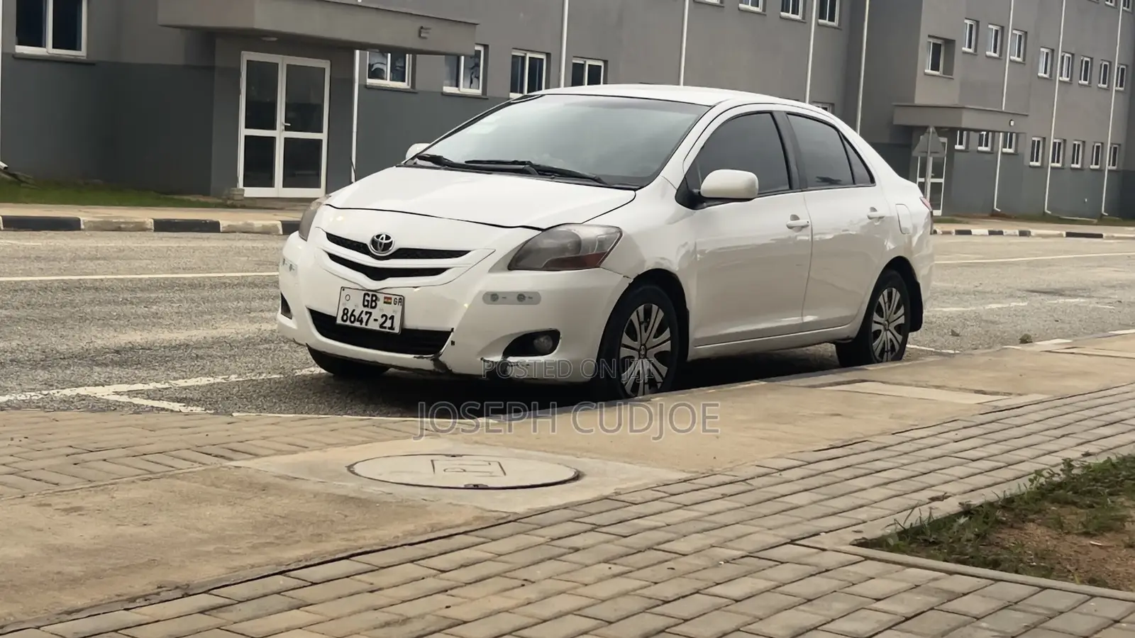 Toyota Yaris 2012 White