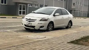 Toyota Yaris 2012 White