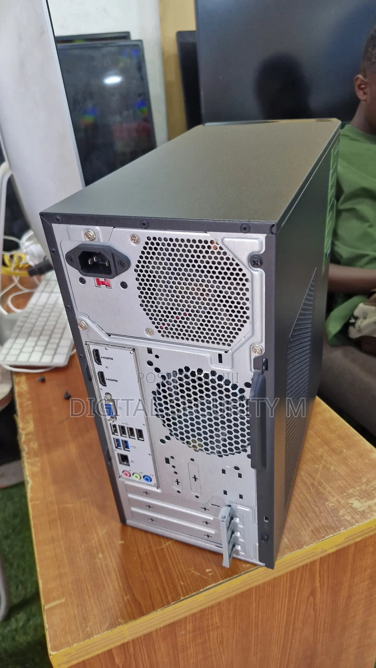 Desktop Computer Acer Aspire TC-780 8GB Intel Core i5 SSD 256GB