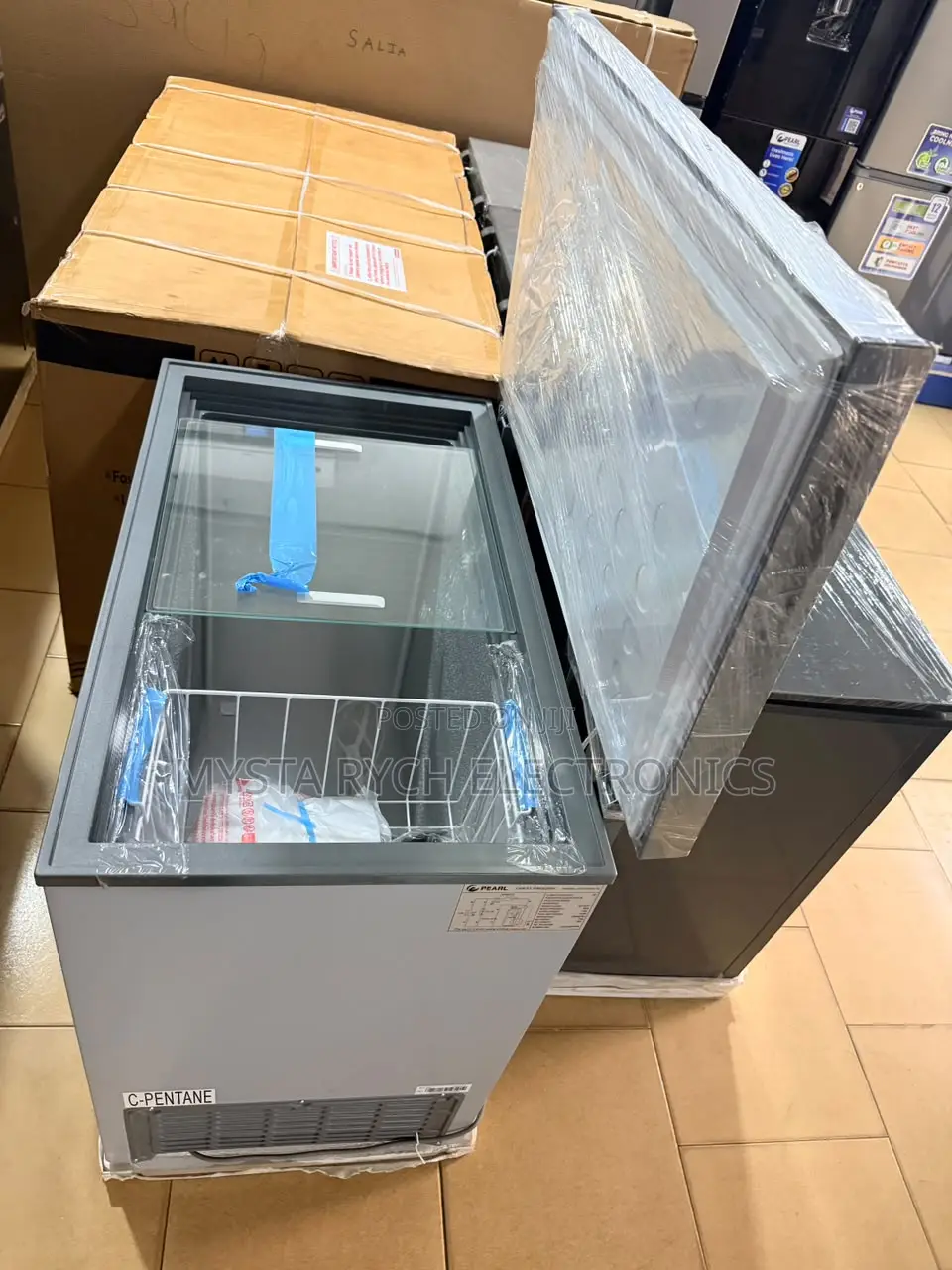 200 LTS Pearl Chest Freezer