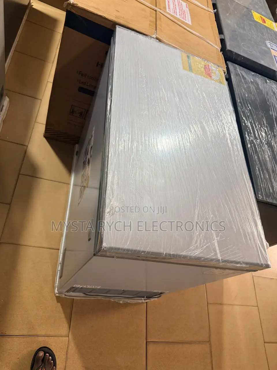 200 LTS Pearl Chest Freezer