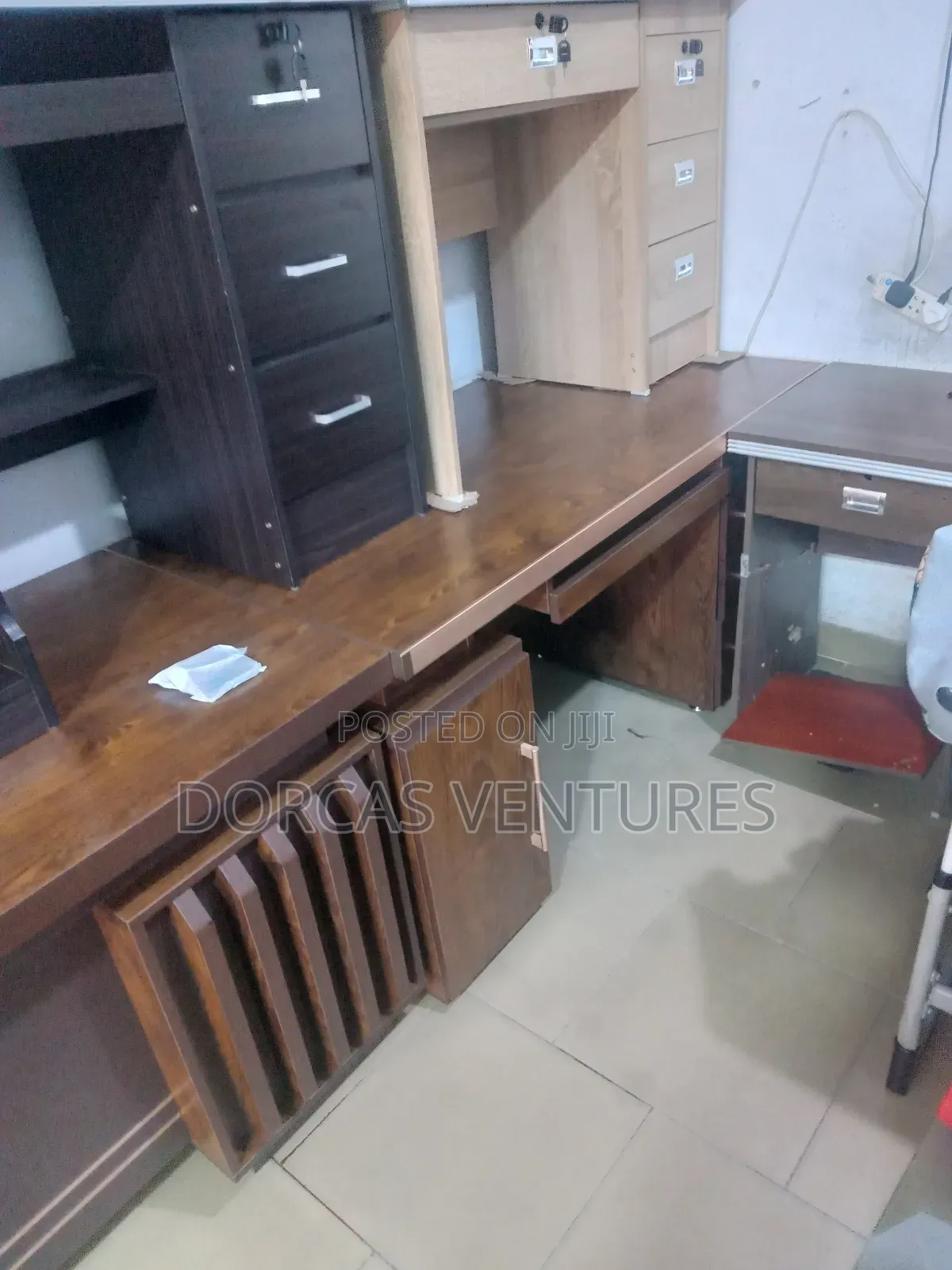 1.4m Brown Executive Desk