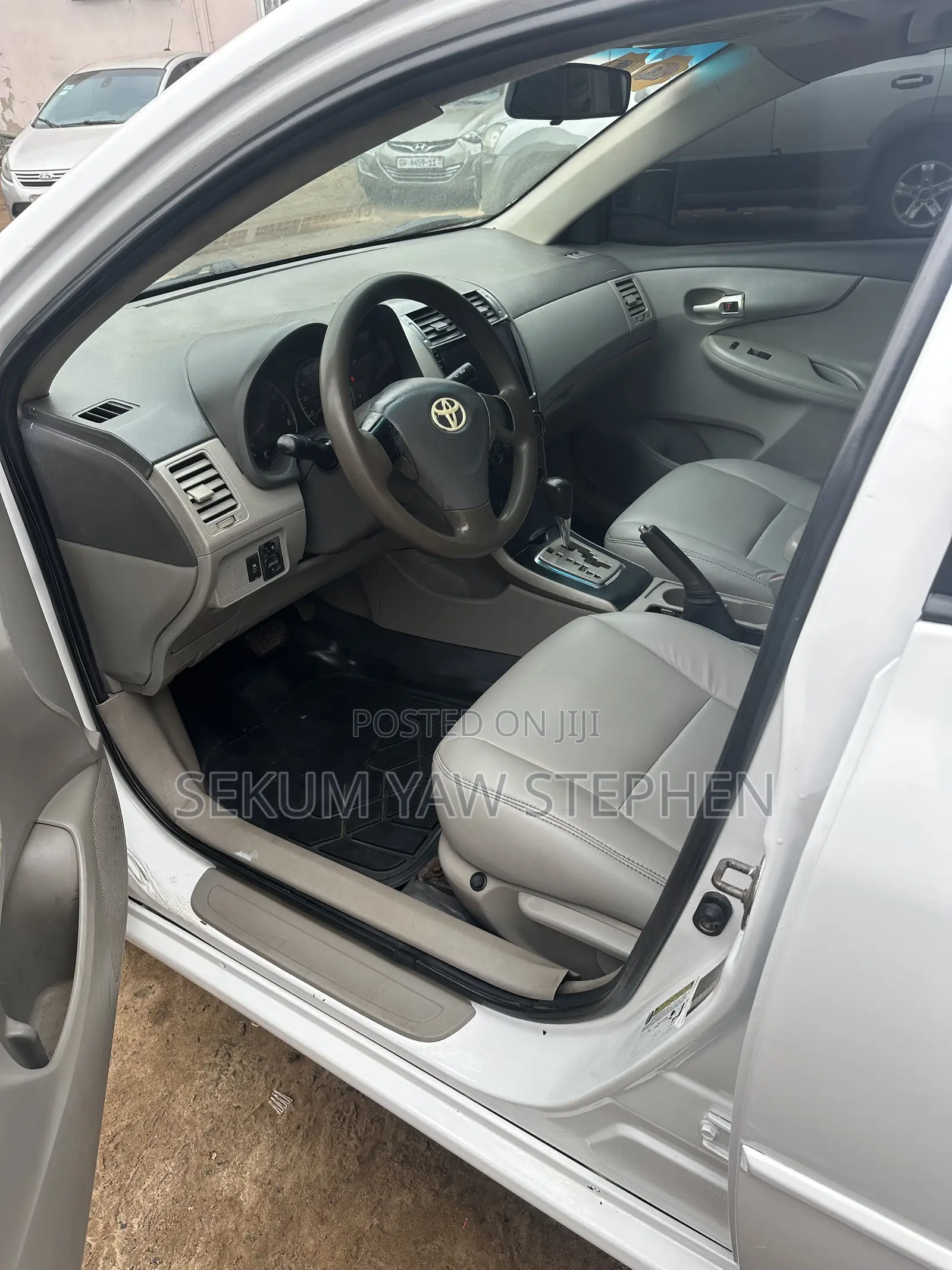 Toyota Corolla 2010 White