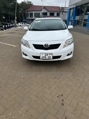 Toyota Corolla 2010 White