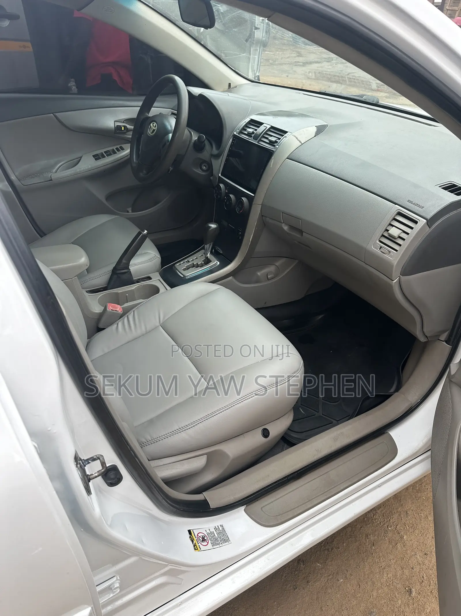 Toyota Corolla 2010 White