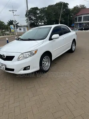 Toyota Corolla 2010 White