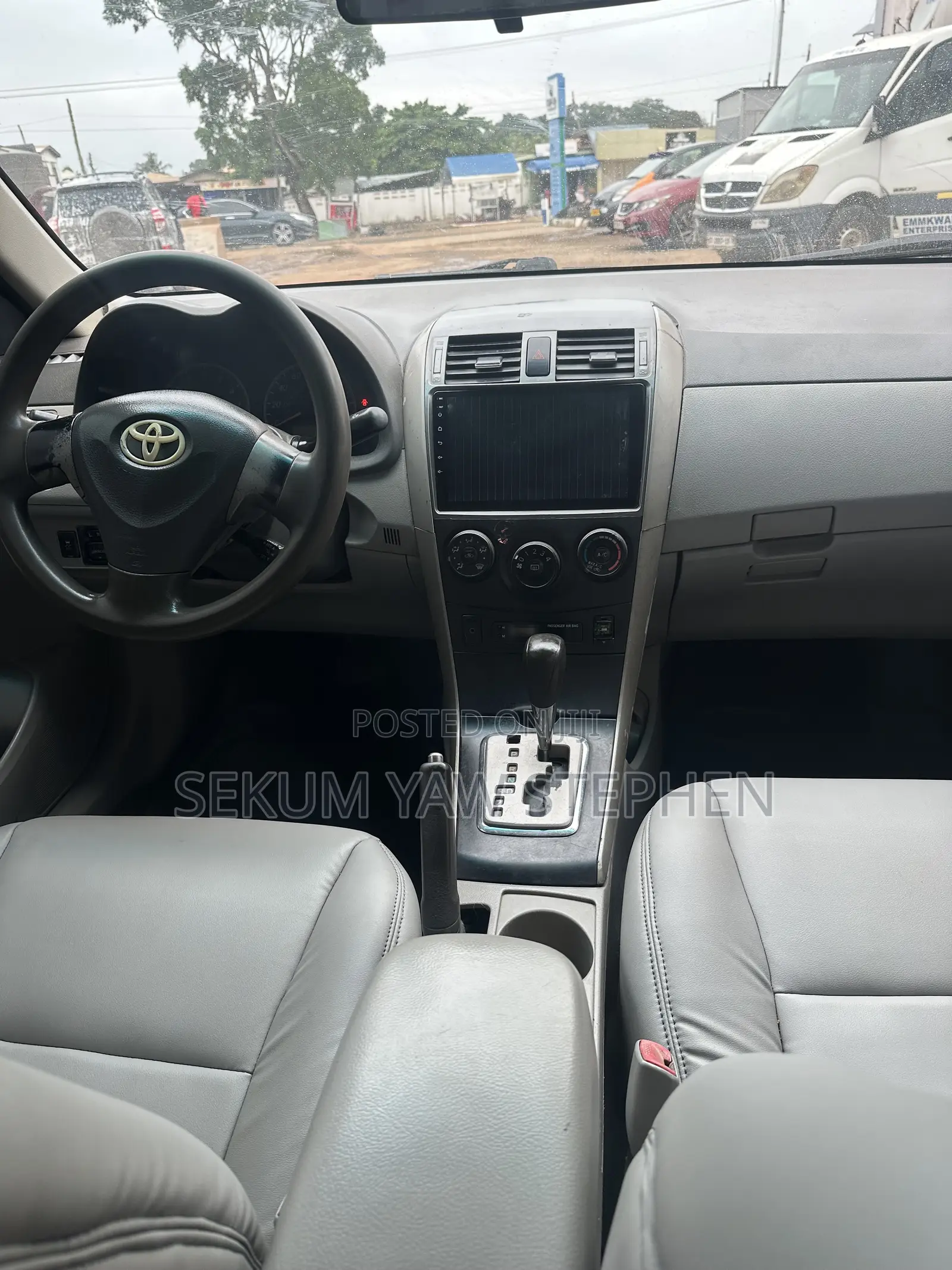 Toyota Corolla 2010 White