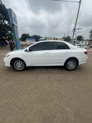 Toyota Corolla 2010 White