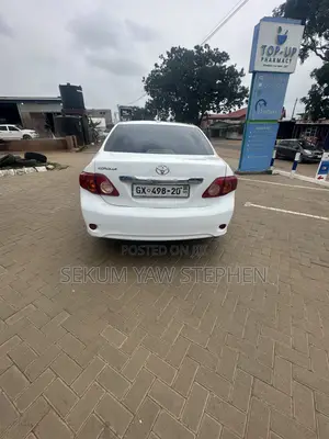 Toyota Corolla 2010 White