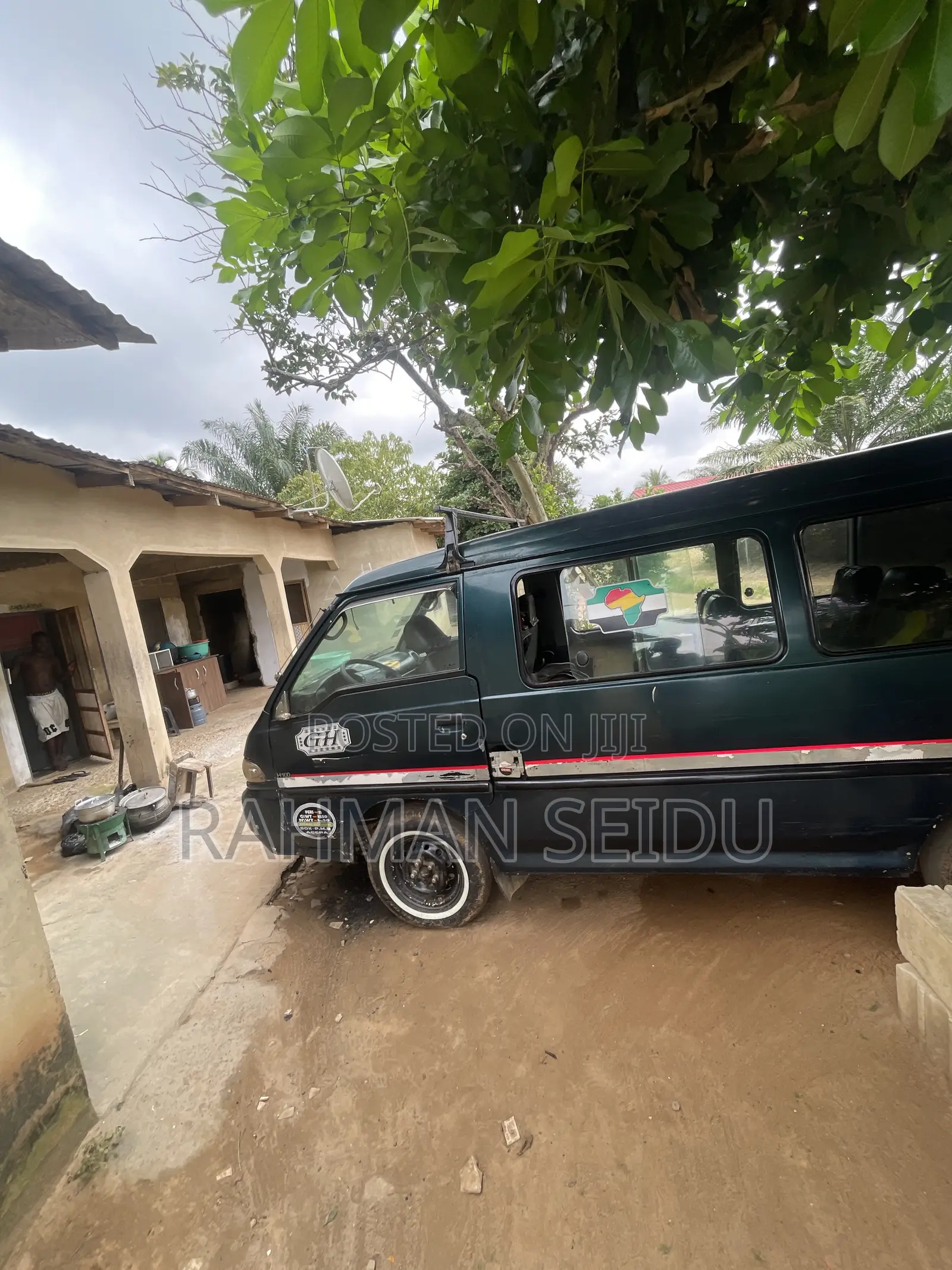 Hyundai H1 2002 Green