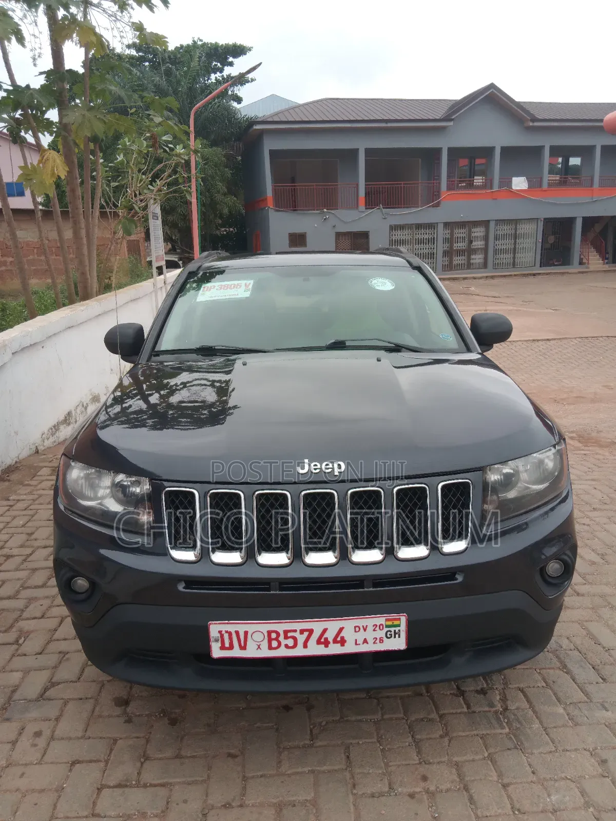 Jeep Compass Latitude 4dr SUV 4WD (2.4L 4cyl 6A) 2014 Gray