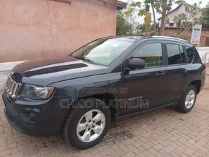 Jeep Compass Latitude 4dr SUV 4WD (2.4L 4cyl 6A) 2014 Gray