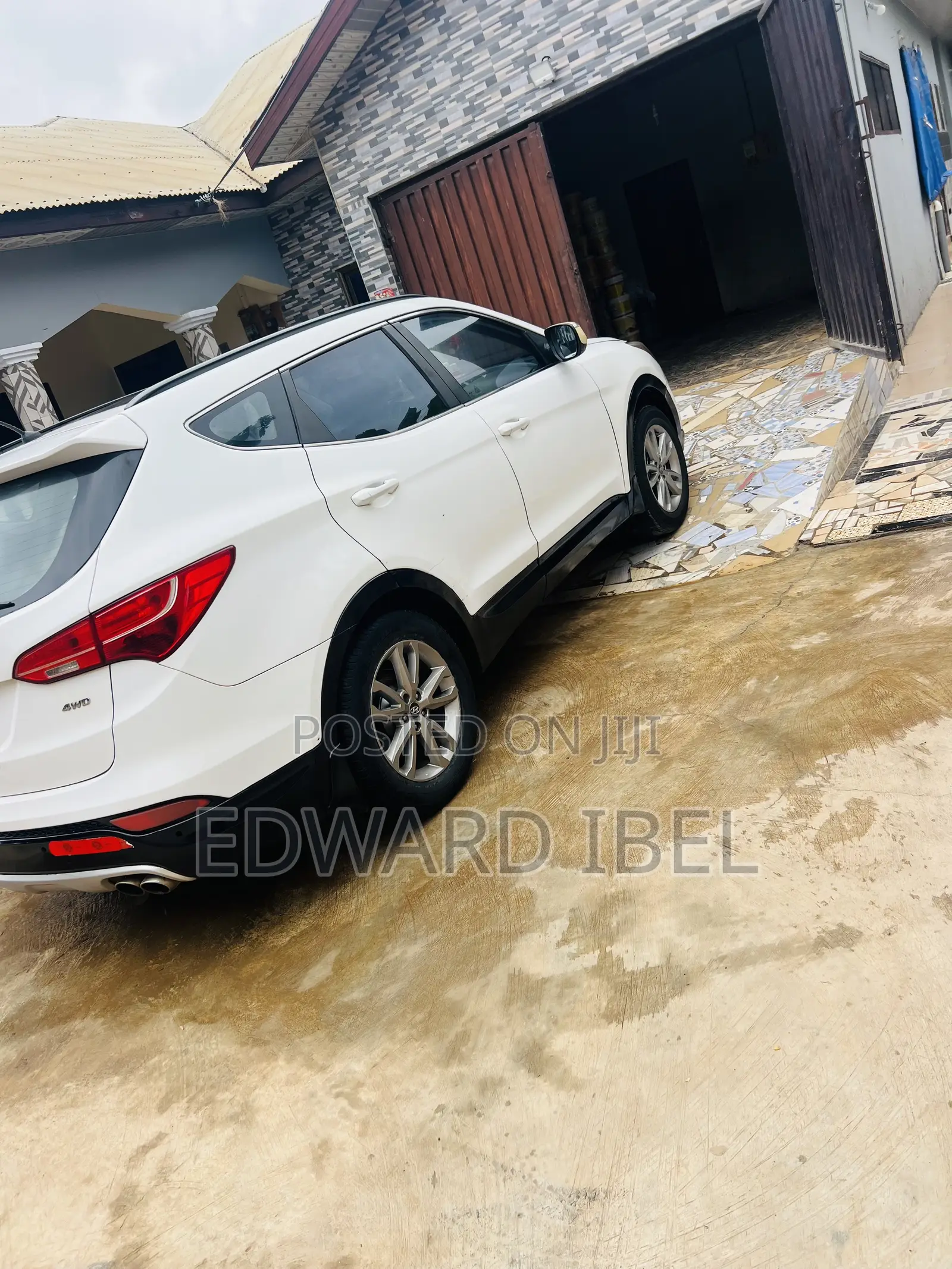 Hyundai Santa Fe 2014 White