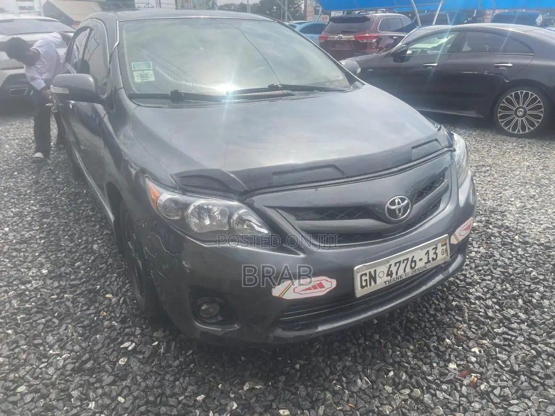 Toyota Corolla S 5-Speed 2013 Gray