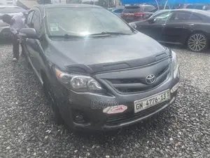 Toyota Corolla S 5-Speed 2013 Gray