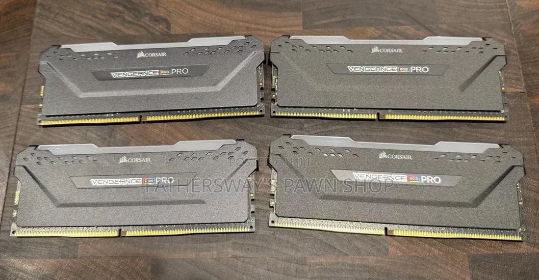 32Gb Corsair Vengeance RGB Pro