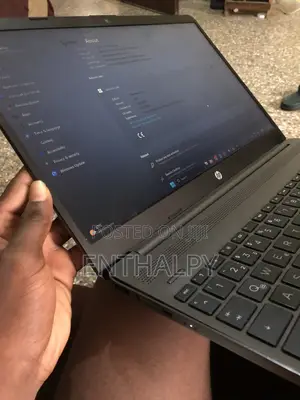Laptop HP 250 G10 8GB Intel Celeron SSD 512GB