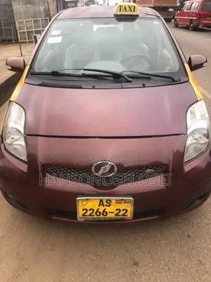 Toyota Vitz 2010 Brown