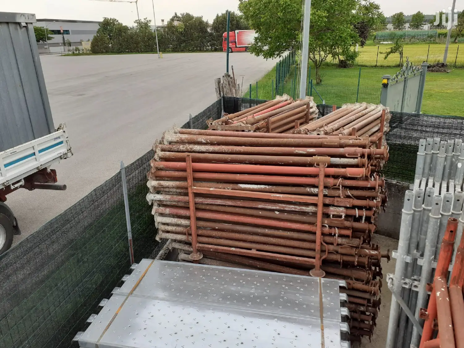 Props/Acrojack/Poles