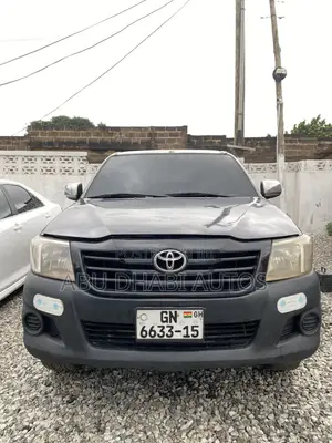 Toyota Hilux 3.0 D-4D 4x4 2015 Gray