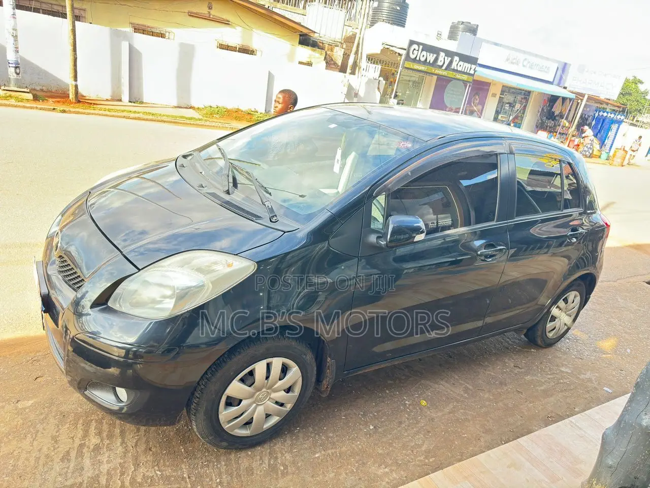 Toyota Vitz 2010 Black