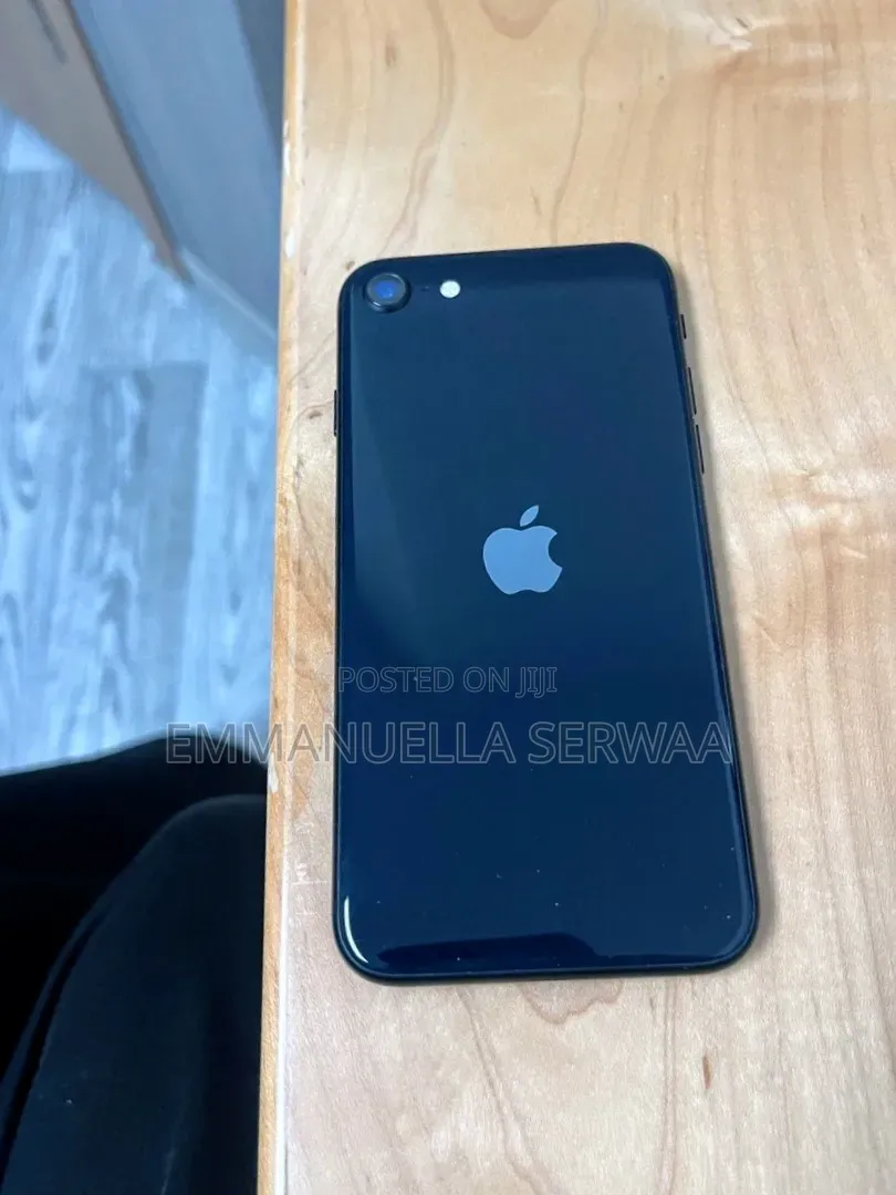 Apple iPhone SE (2020) 64 GB Black