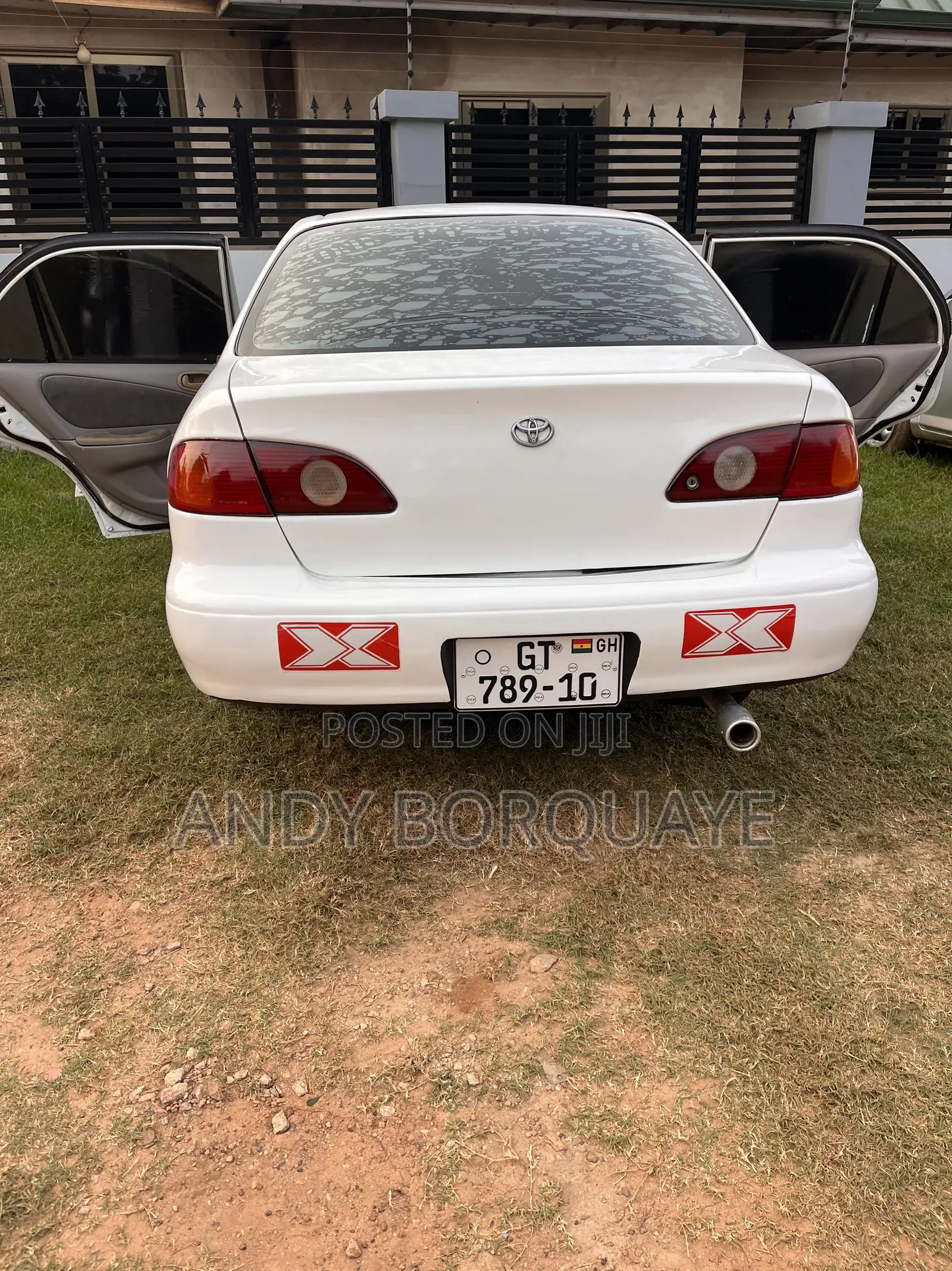 Toyota Corolla 2002 White
