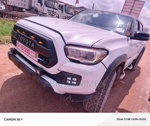 Toyota Tacoma 2018 White