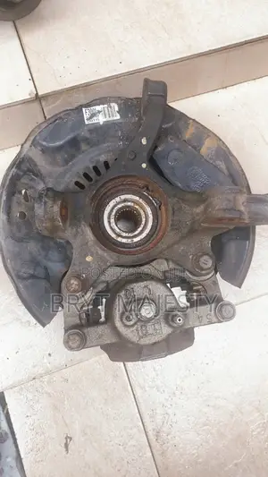 Toyota Yaris Hub and Alternator
